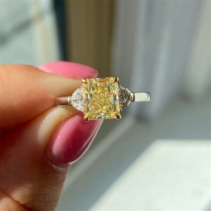 Yellow Diamond Engagement Rings In The Spotlight